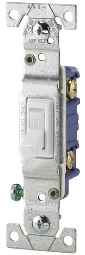 15 A, 120 VAC, 1 Pole Framed Grounding White Toggle Switch