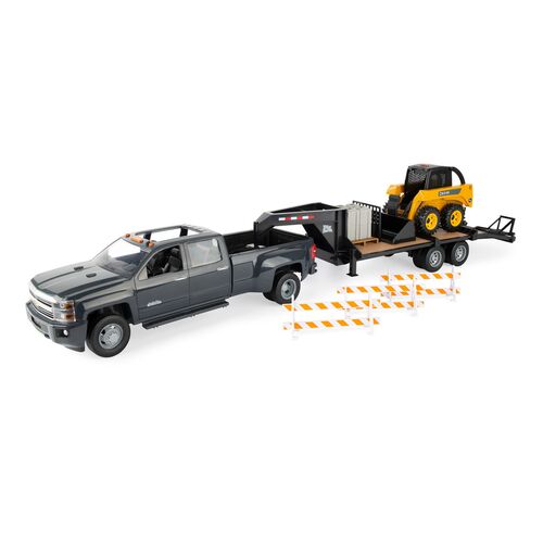 1:16 Big Farm John Deere Construction Set with Skid Loader, Chevrolet Silverado and Accessories