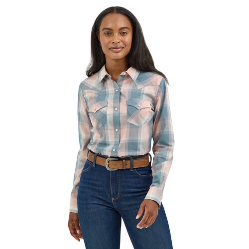 Women's Essential Long Sleeve Plaid Western Snap Top