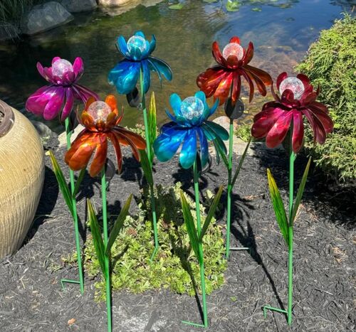 Luminous Spinning Wildflower Stake in Assorted Colors