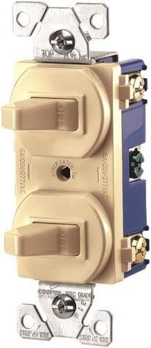 15 A, 120/277 VAC, 1 Pole Duplex Grounding Toggle Switch