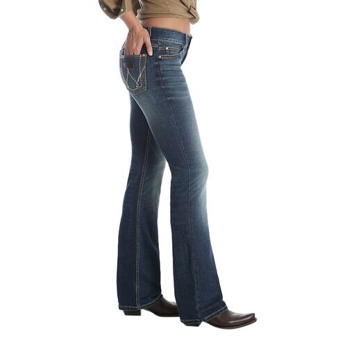 Women's Retro Mae Mid-Rise Bootcut Jean in MS Wash