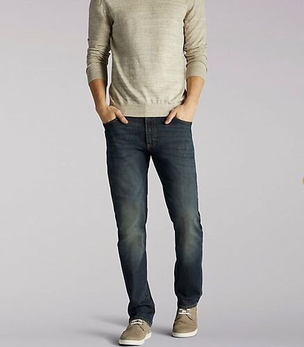 Men's Extreme Motion Straight Fit Tapered Leg Jean in Maverick