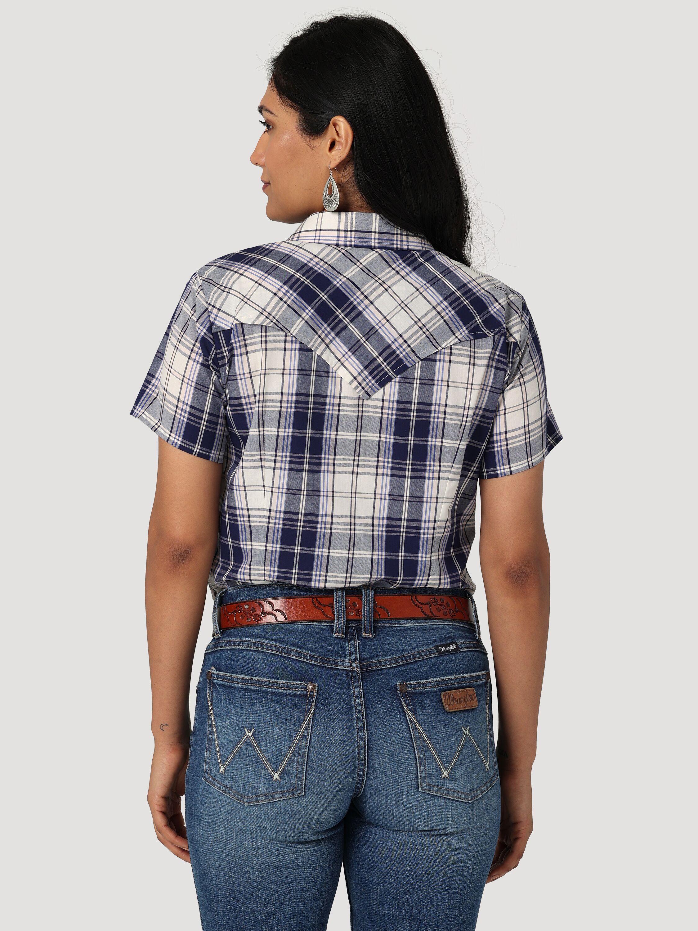 Women's Essential Short Sleeve Snap Shirt
