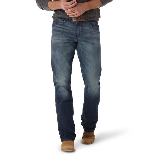 Men's Retro Relaxed Fit Bootcut Jean in Jackson Hole