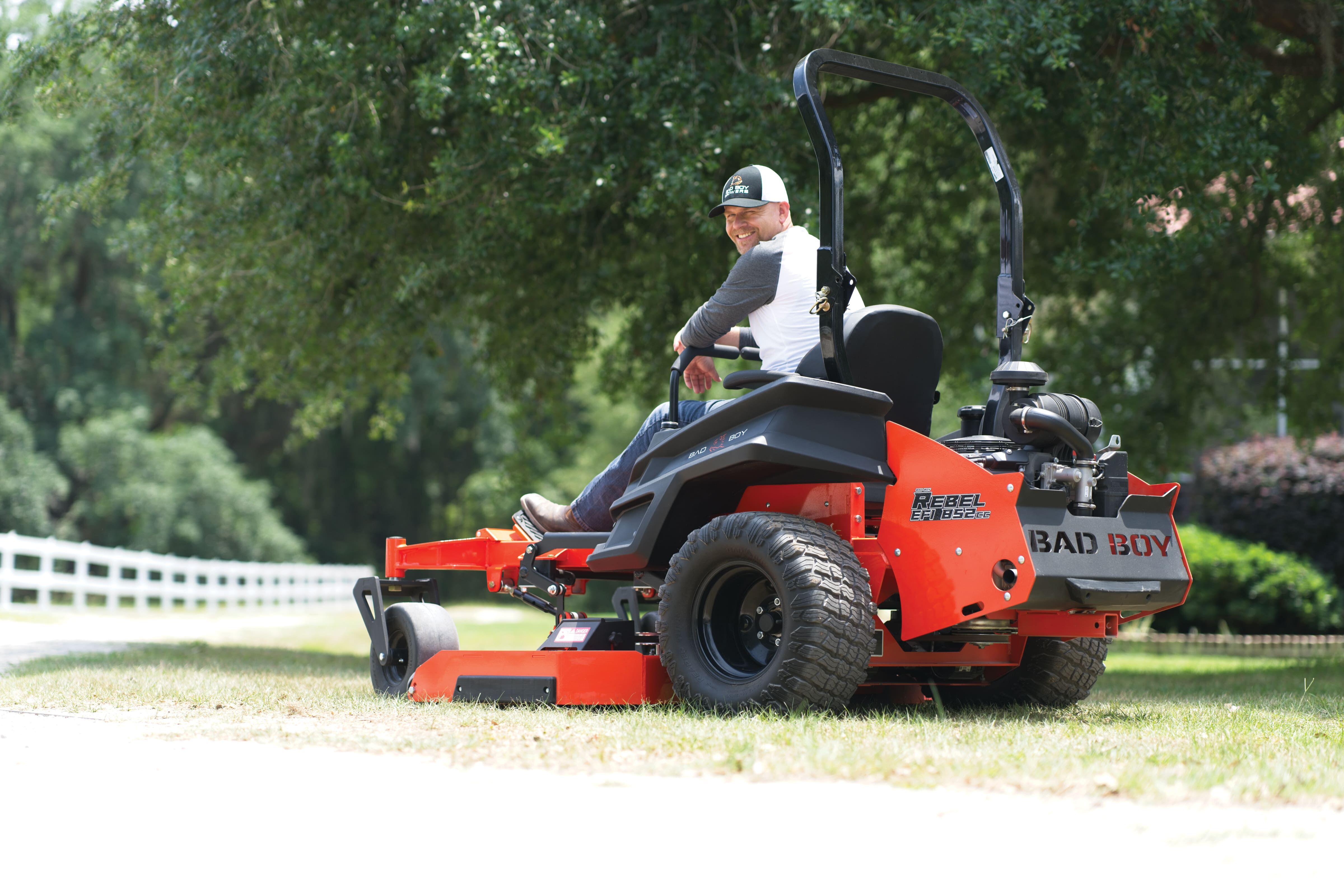 Outlaw Rebel Commercial Zero Turn Lawn Mower with 61" Deck and 852cc Kawasaki Engine
