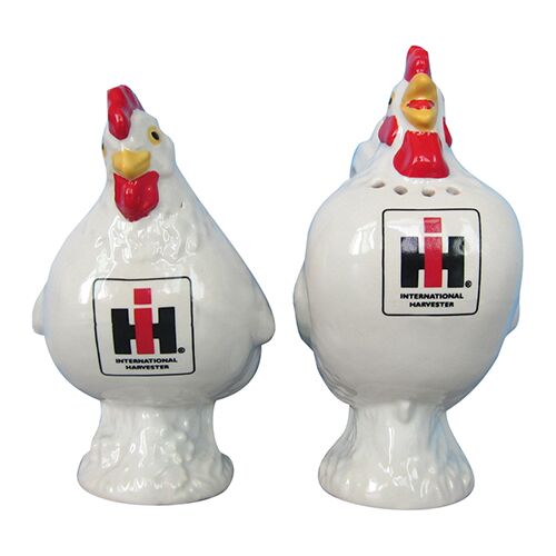 Case IH White Rooster And Hen Salt & Pepper Set