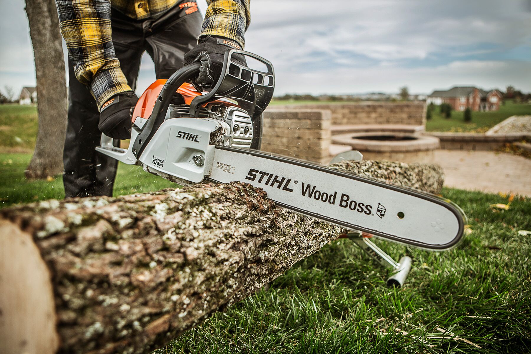 STIHL MS 251 Wood Boss Chainsaw with 18 Bar