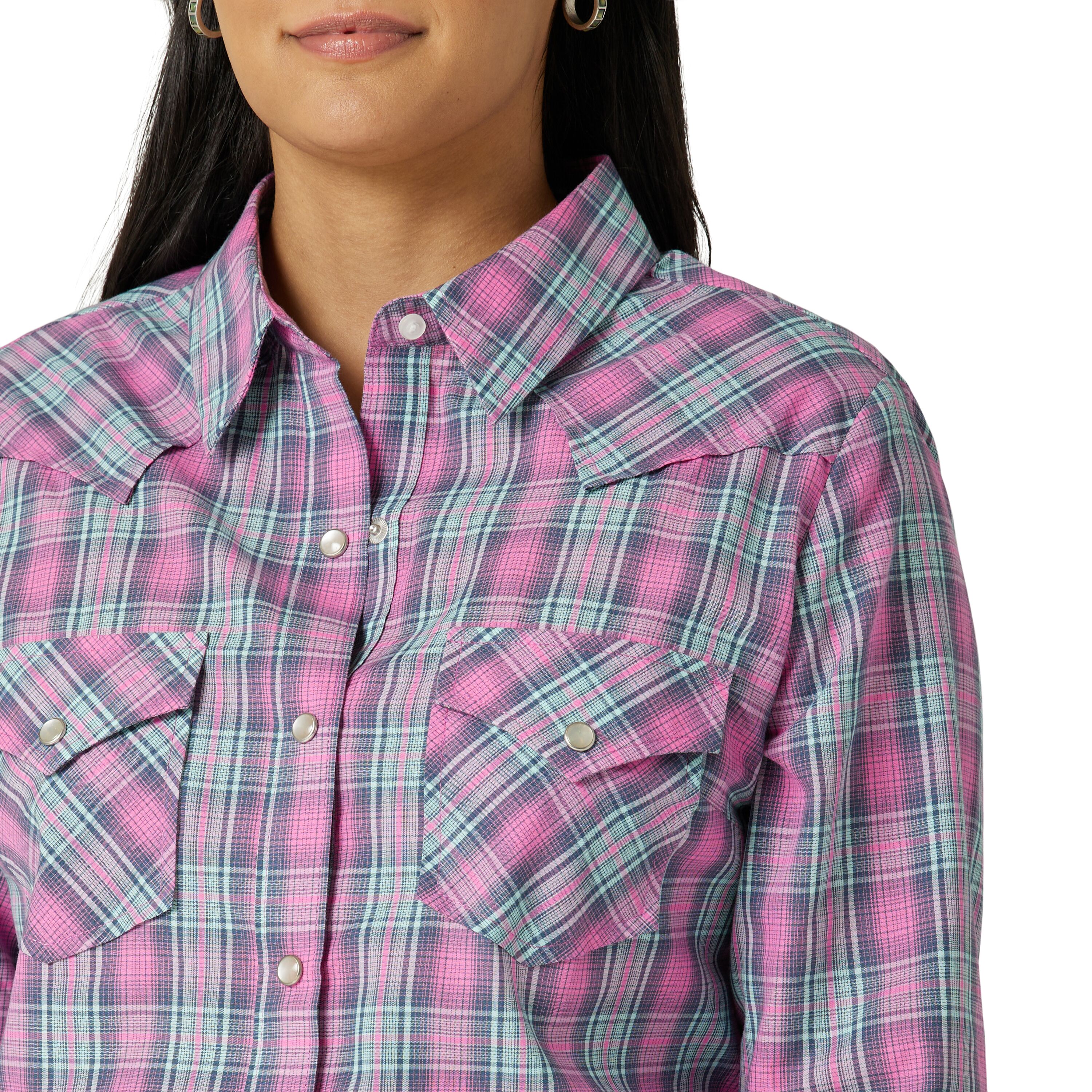 Women's Essential Long Sleeve Snap Shirt